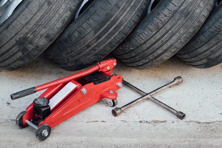 Types of Car Jacks and When Do You Need Them Auto Care Labs